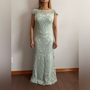 Tadashi Shoji Lace Dress size 4P